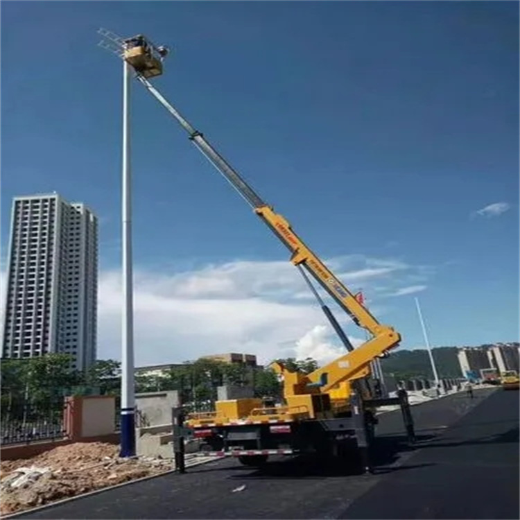 岚山维修路灯的曲臂升降车出租