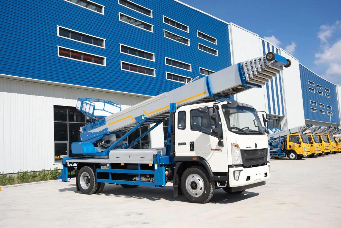 岚山出租云梯车高空作业车 建筑垃圾搬运